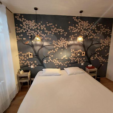 Logis Hotels - Hotel Et Restaurant Les Voyageurs Tournon-d'Agenais Экстерьер фото